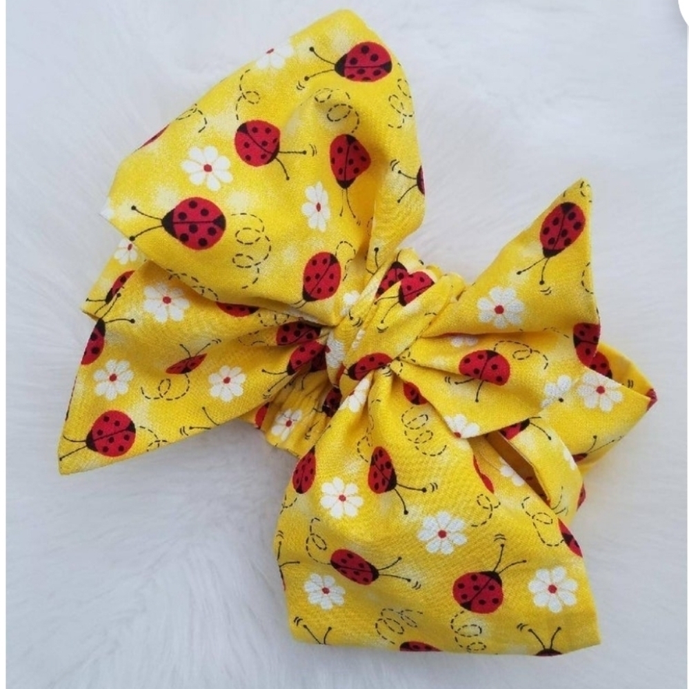 Baby girl lady bug print oversized head bow NWT!!